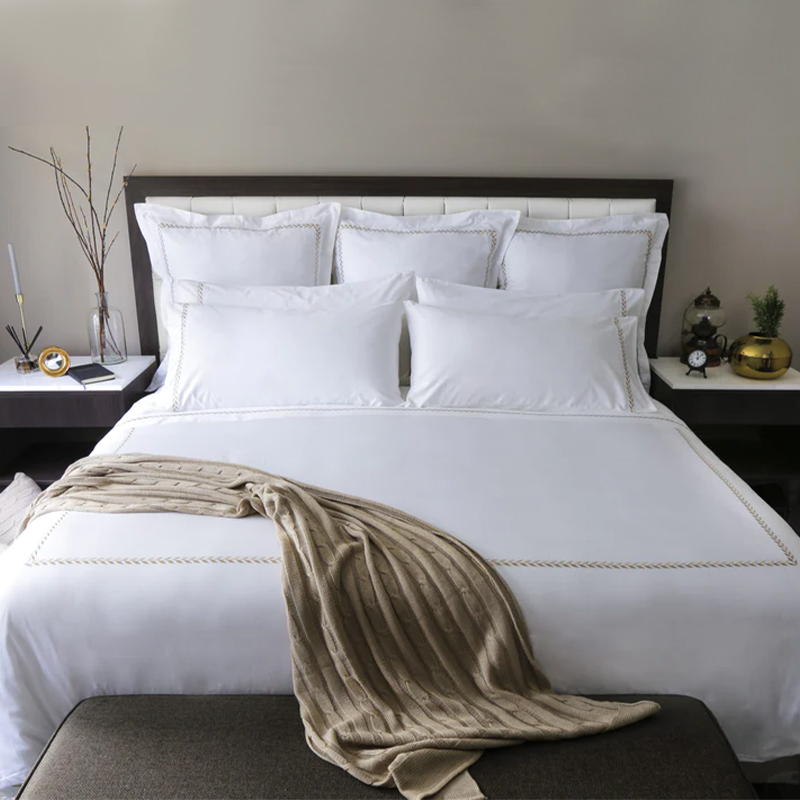 Lá vàng thêu giường khách sạn Set Sateen 400TC thập niên 80